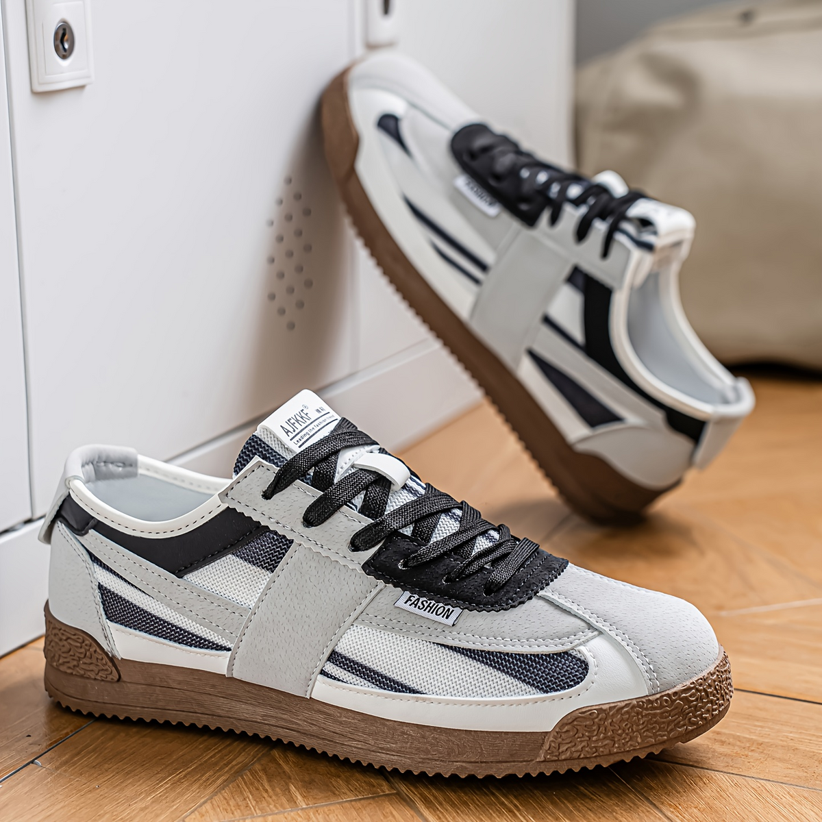 Hensen Retro Sneakers